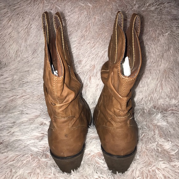 X-Appeal short brown boots 👢 - Picture 3 of 5